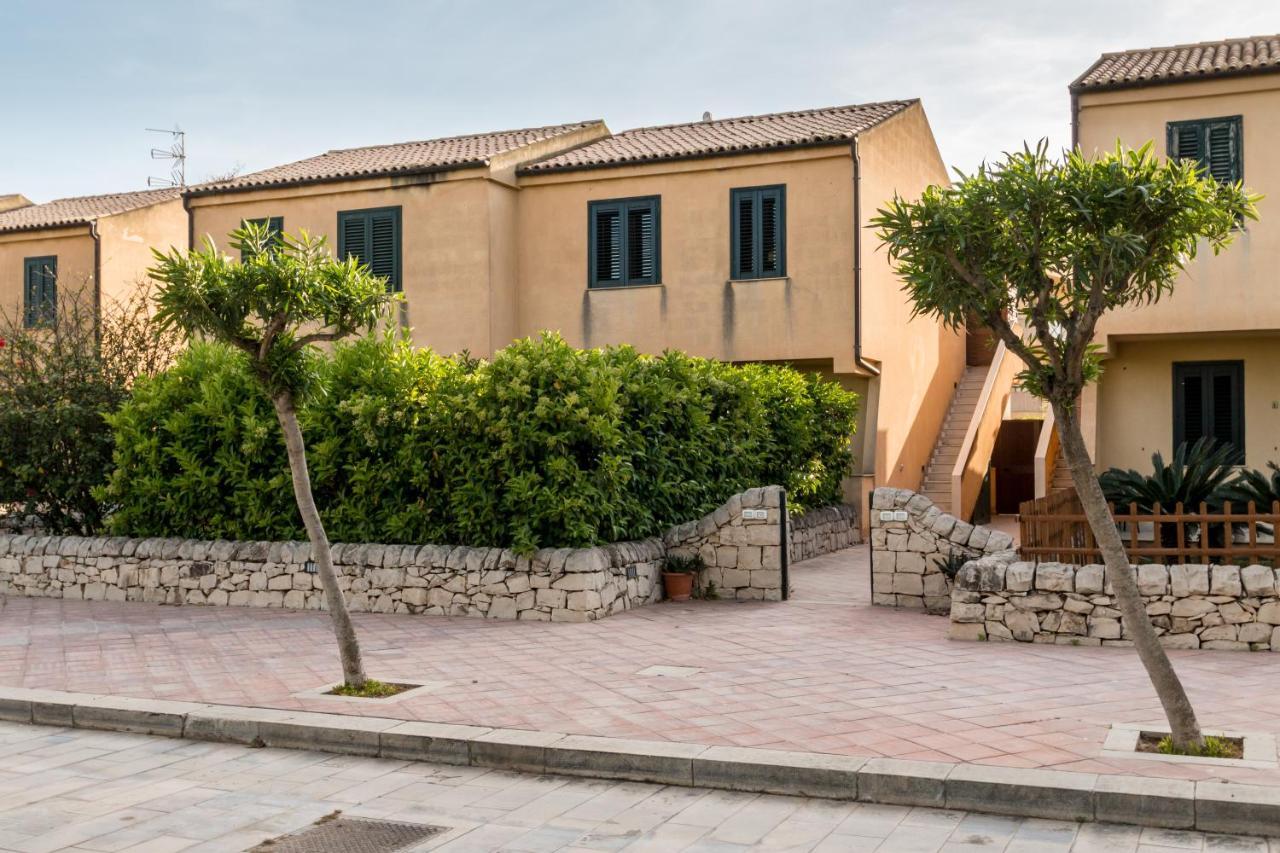 Residence Andrea Doria Marina di Ragusa Exterior foto